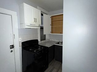 137 3rd St #5D, Passaic, NJ 07055