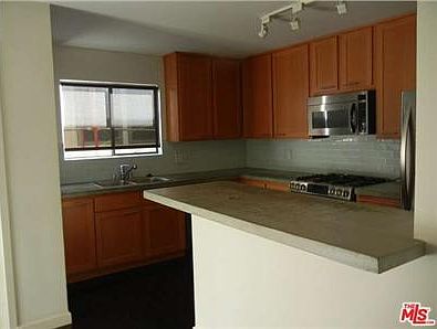 5th image of 880 Hilldale Ave APT 5