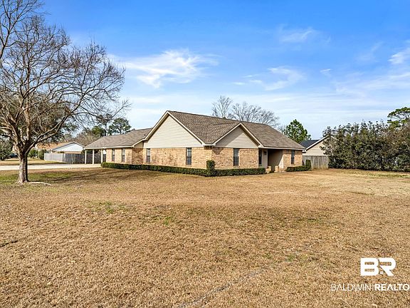 3rd image of 4 Magnolia Cir