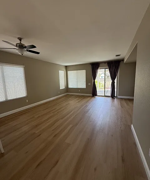 2544 Woodacre Ln — Photo 4