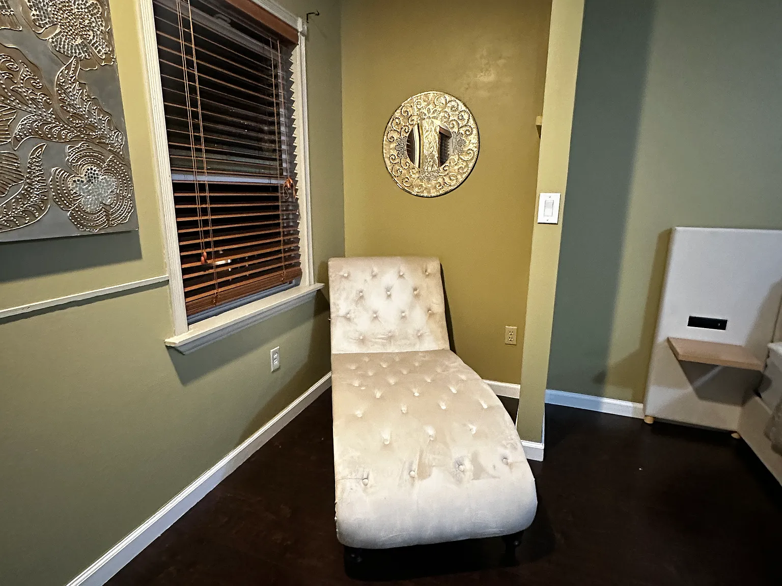 1 bed, 1.5 bath, 3000 sqft, $1,699 — Photo 2