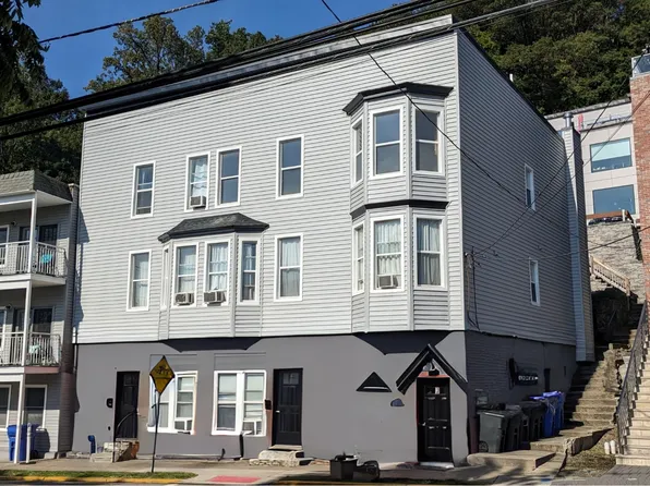 154 Undercliff Ave, Edgewater, NJ