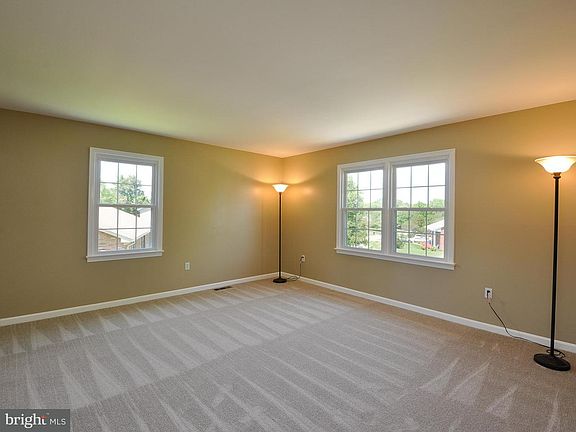 5th image of 11500 Silverleaf Ln