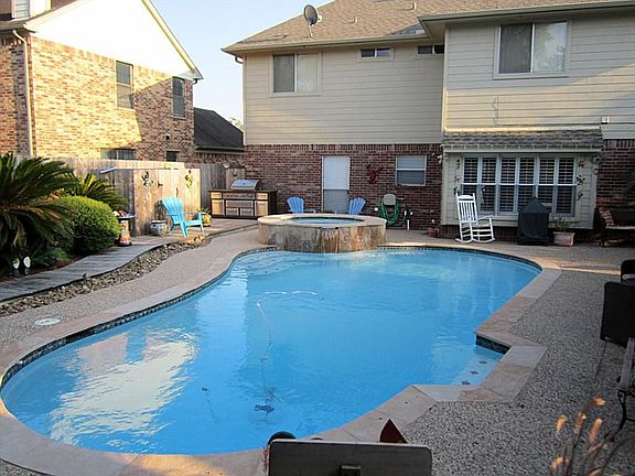 3rd image of 7015 Little Redwood Dr