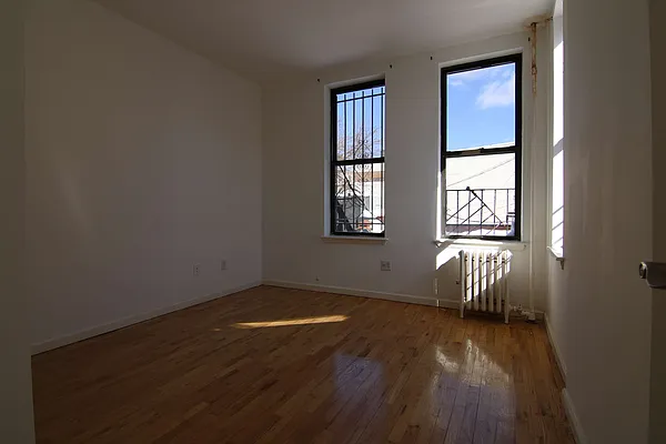 Rented by Target Realty Group | media 2