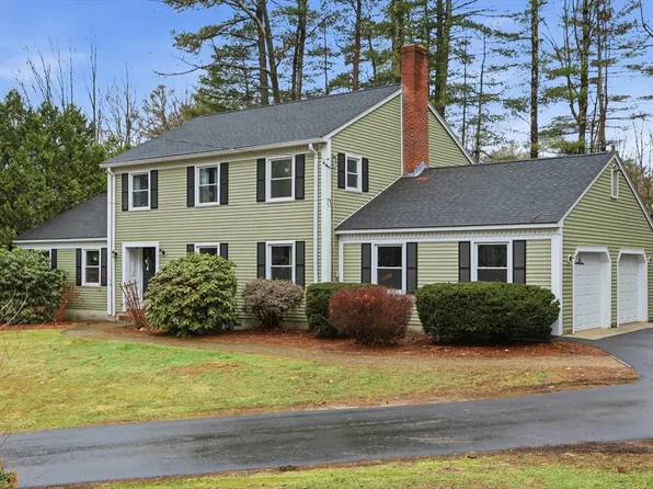 165 Townsend St, Pepperell, MA 01463