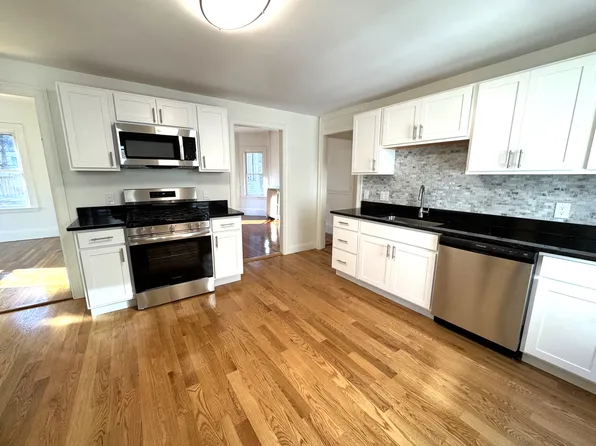 11 E Milton Rd, Brookline, MA