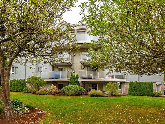 3rd image of 2710 Grosvenor Rd #403