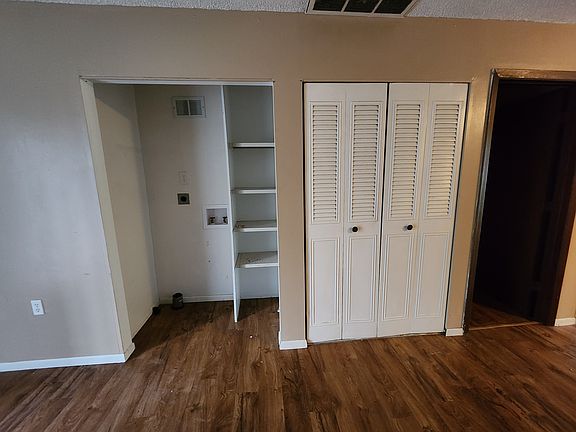 2nd image of 1310 E North St #6