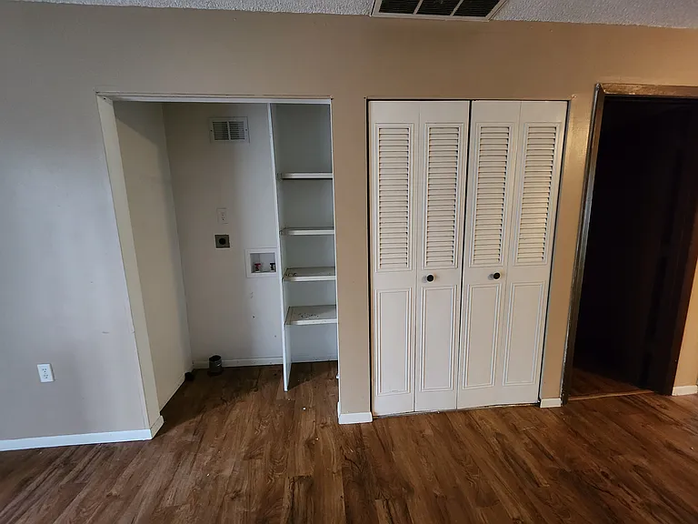 1310 E North St #6 — Photo 2