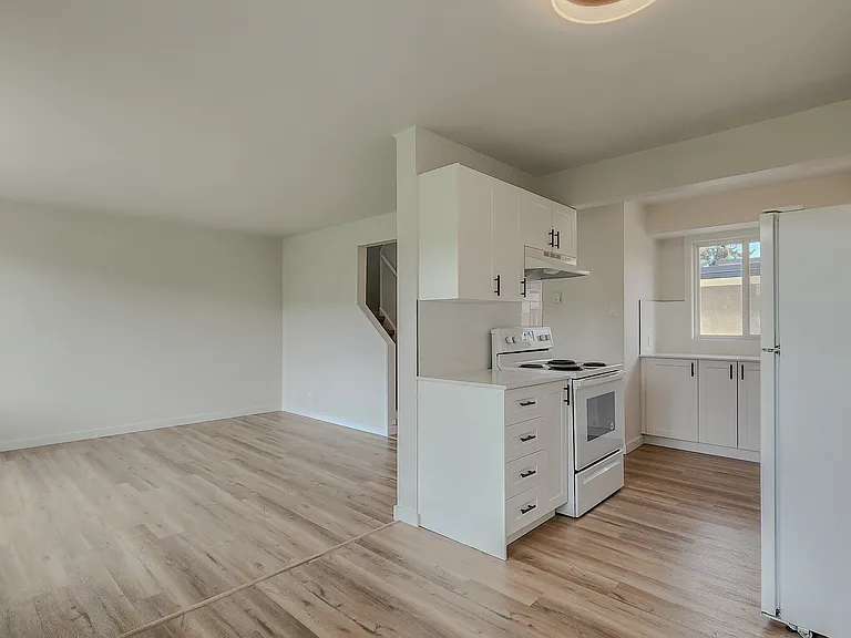 10211 Princess Elizabeth Ave NW — Photo 7