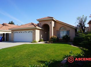 6212 Quaking Aspen St, Bakersfield, CA 93313