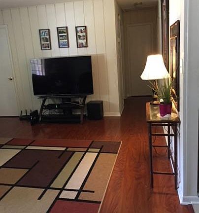5th image of 1604 Carolwood Ct #2