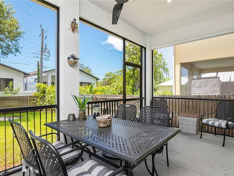 3016 Van Buren Ave — Photo 10