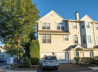 6701 Riverfront Dr, Palmyra, NJ 08065