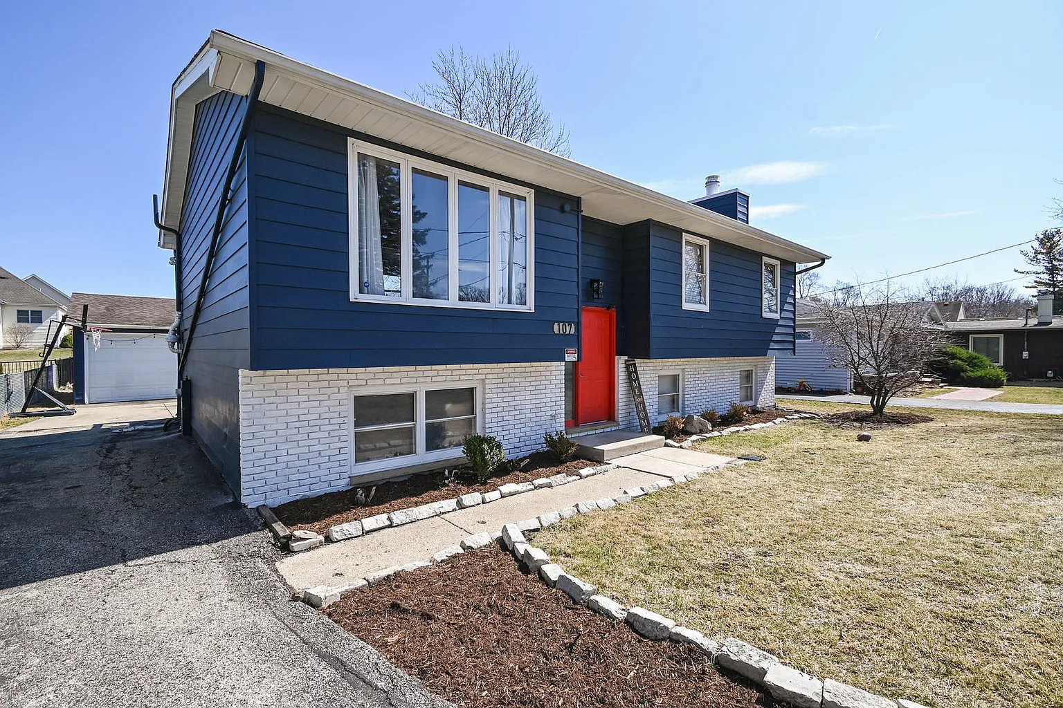 107 Bridgewood Dr photo 1