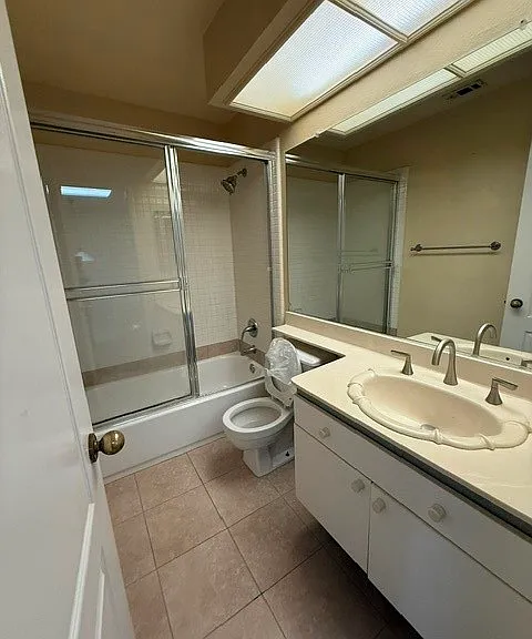 2300 Maple Ave #16 — Photo 9