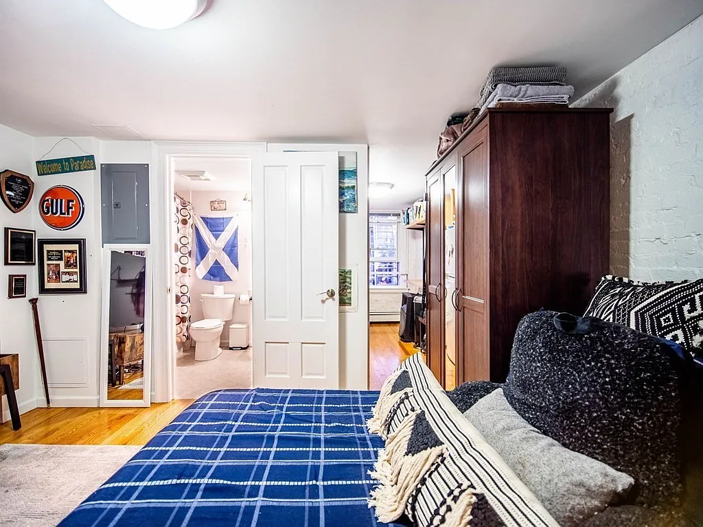 Studio, 265 sqft, $2,200 — Photo 3