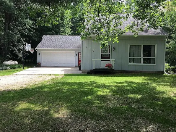 117 Vista Ct, Roscommon, MI 48653