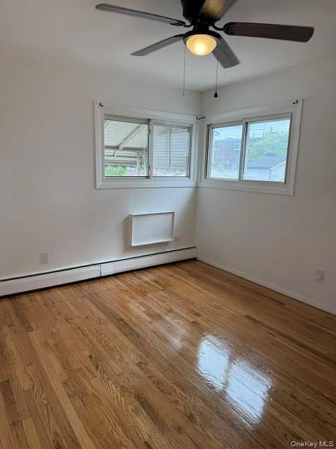 3 bed, 2.0 bath, 2392 sqft, $3,200 — Photo 4