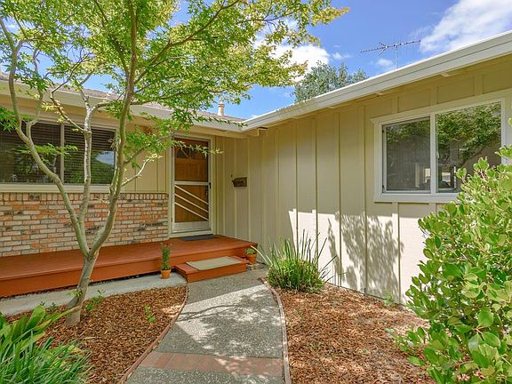 2nd image of 2946 Grinnel Dr