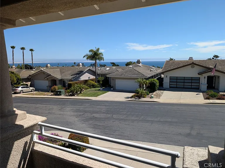 1611 Costa Del Sol — Photo 32