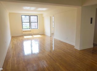 8929 163rd St APT 6E, Jamaica, NY 11432