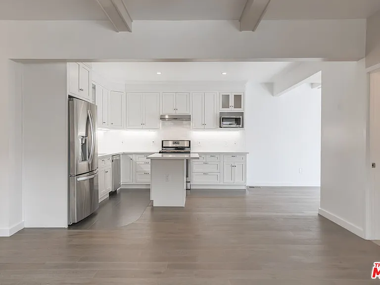 31 Breeze Ave #A — Photo 7