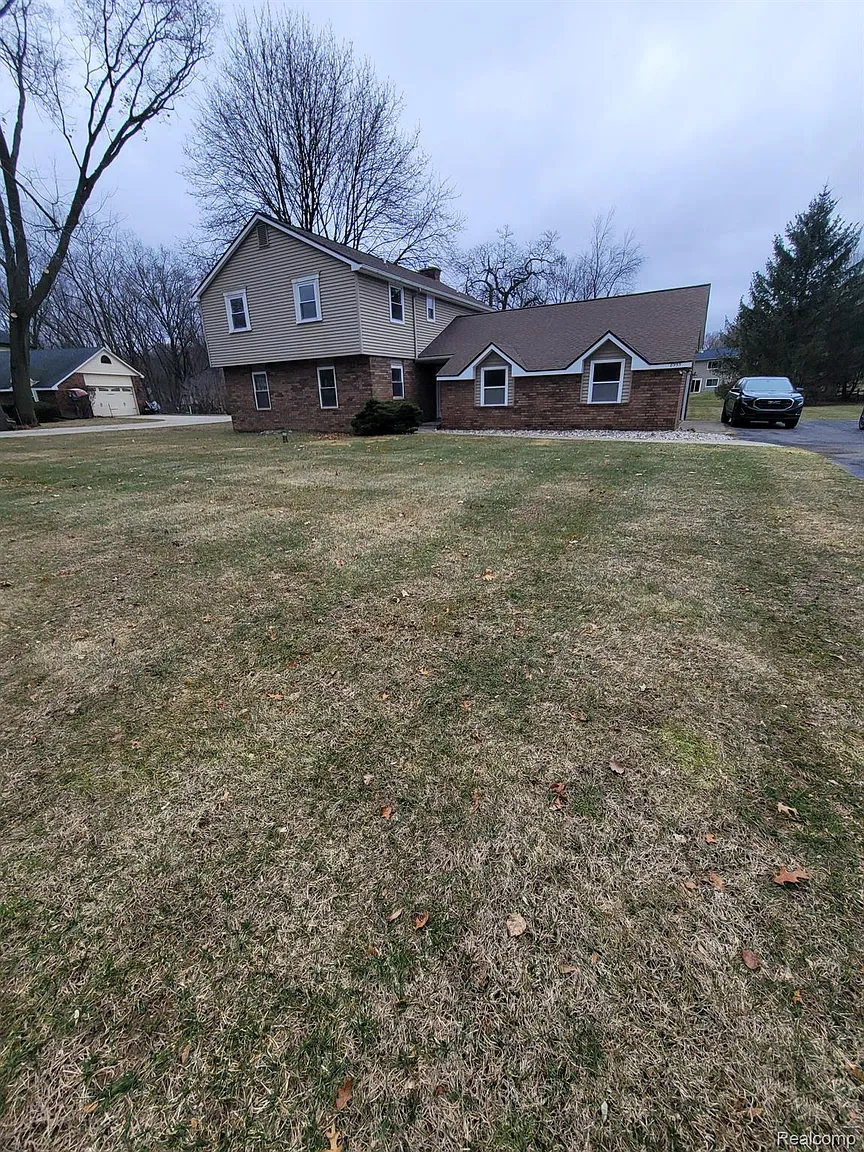 8955 Margo Dr photo 1