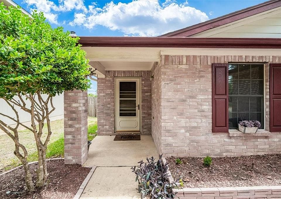 1st image of 17201 Dashwood Creek Dr