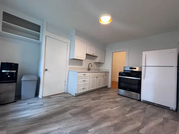 31 Whitehall Rd #1, Amesbury, MA 01913