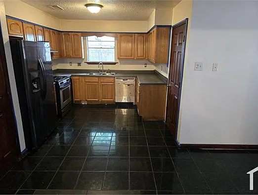 7231 Bunker Hill Rd — Photo 2