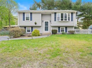90 Webb Ave, Warwick, RI 02889