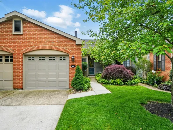 5627 Dickens Dr, Cincinnati, OH 45241
