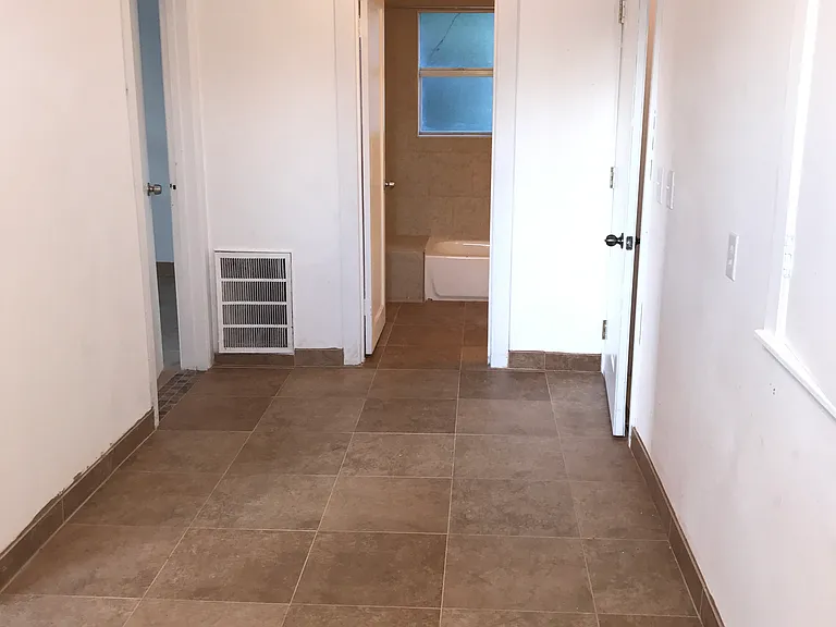 413 E Michigan St #2 — Photo 9