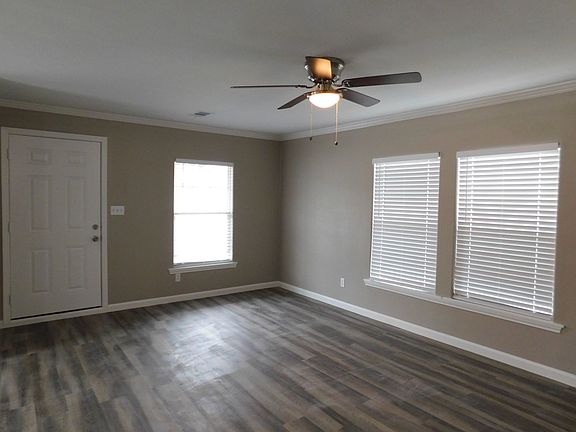 2nd image of 155 Varsity Dr