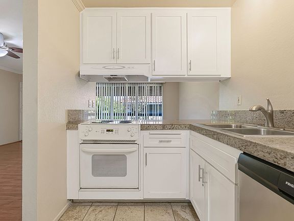 2nd image of 1642 E Hillcrest Dr #106