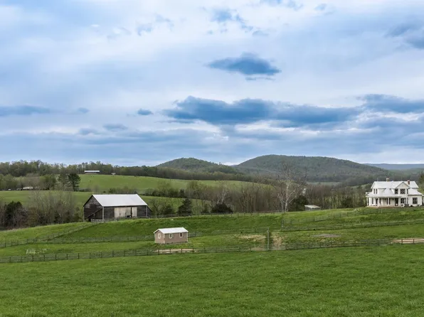 374 Finley Rd, Raphine, VA 24472