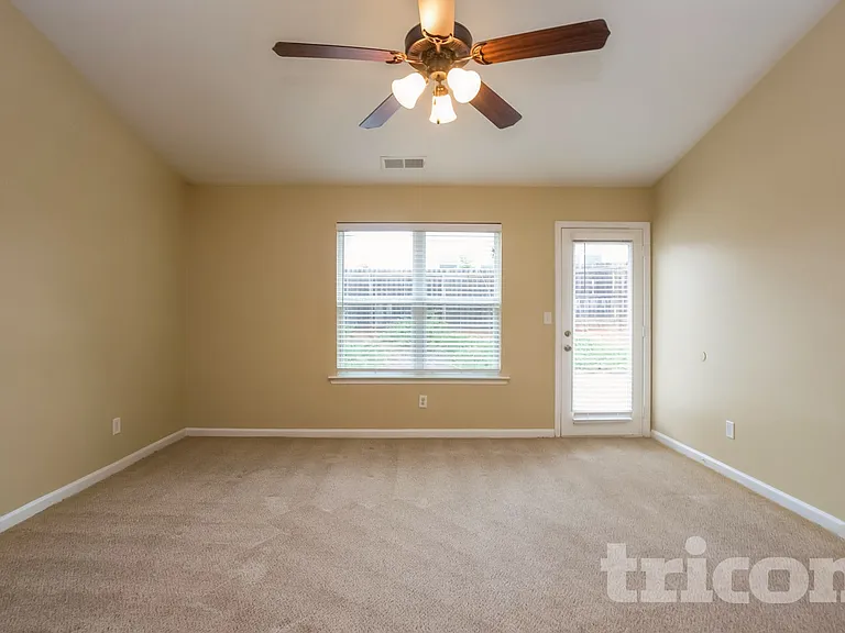 158 Hill Side Way — Photo 3