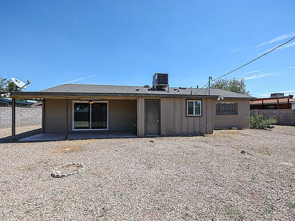 4th image of 11820 N 33rd Cir #Phoenix 85029