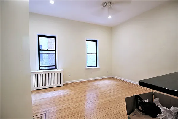 Rented by City Connections Realty | media 16