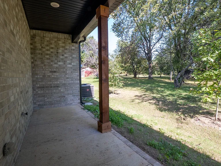 1134 N Pink Ter — Photo 12