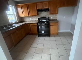 343 16th Ave #4, Irvington, NJ 07111