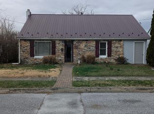 318 Commerce St, Waynesboro, PA 17268