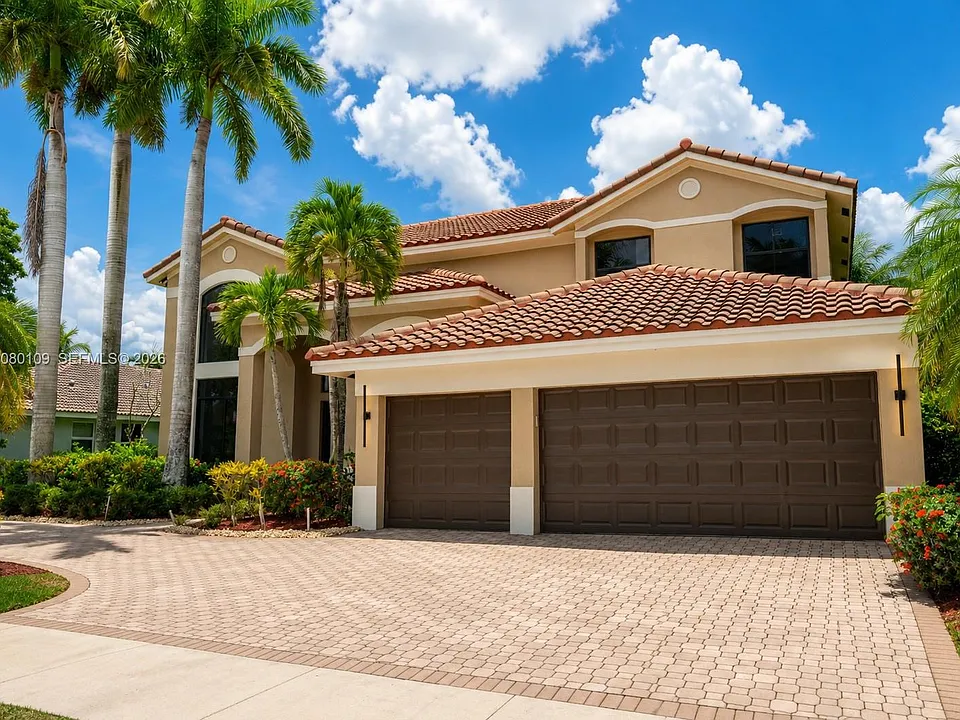 1672 Victoria Pointe Cir