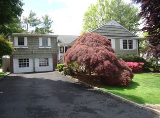 42 Tarryhill Rd, North Tarrytown, NY 10591