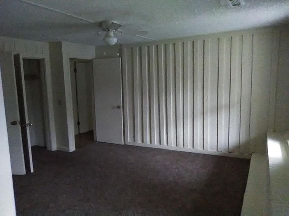 Master Bedroom with 2 seperate closets