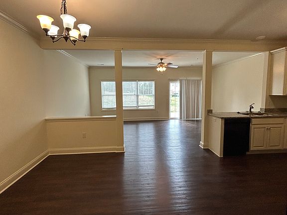 4th image of 1525 Chloe Cir