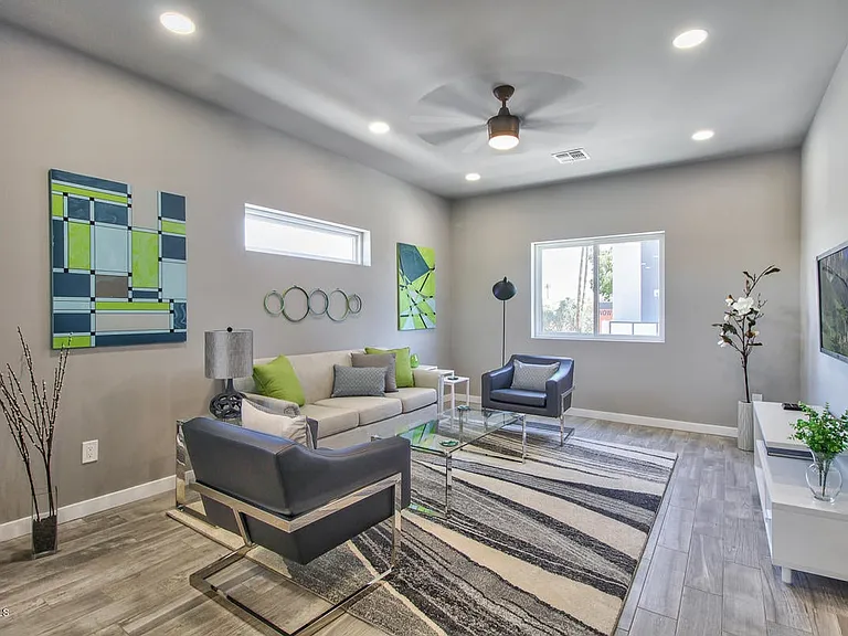 Spacious Living room (home is unfurnished)