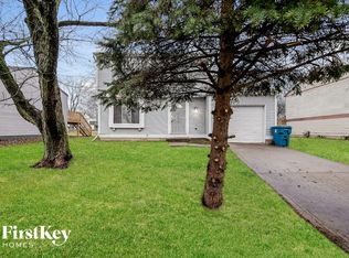 906 Woodlark Dr, Indianapolis, IN
